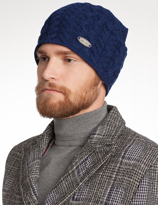 Модные зимние шапки 2023: стильные образы для мужчин