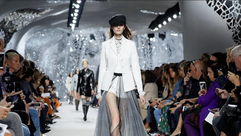 Парижская неделя моды 2024 — когда пройдет в 2024 году, чем известна
