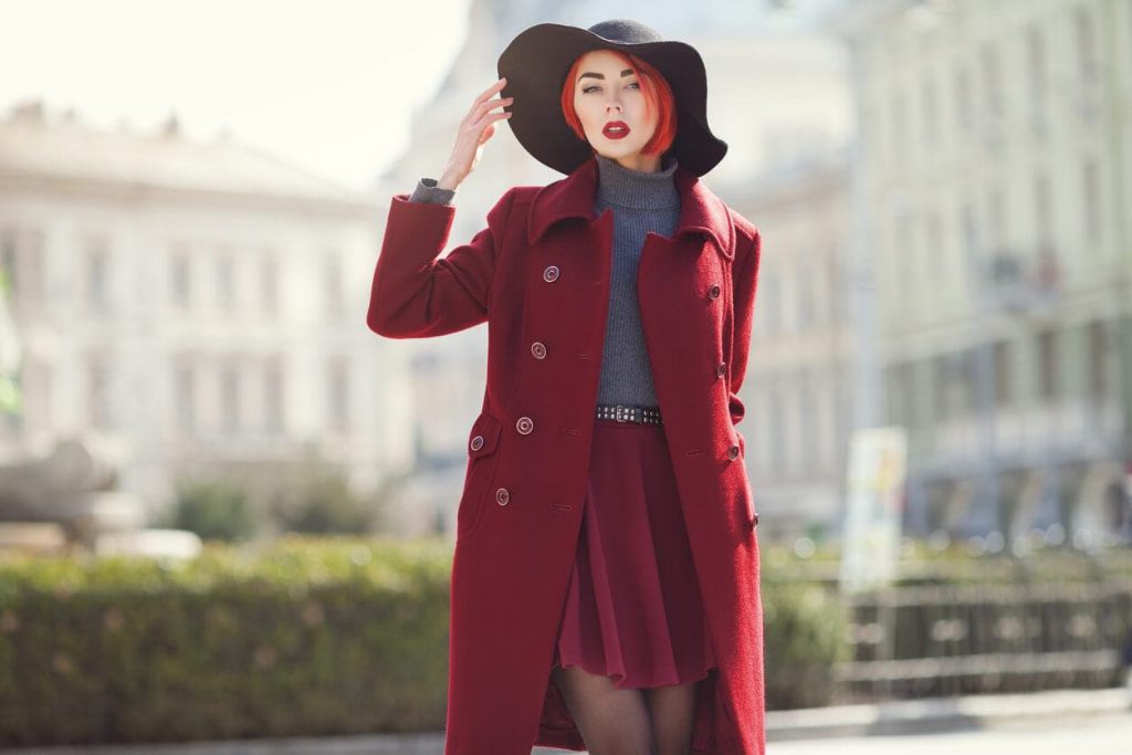 Красное пальто: с чем носить